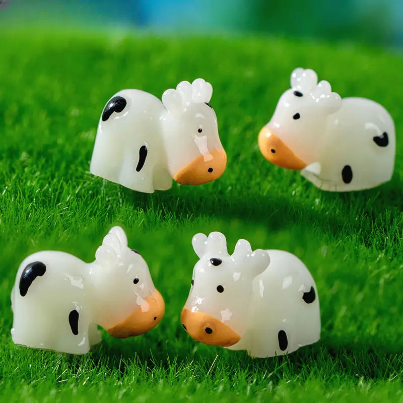 Miniature Cow Resin Figurines (Add Your Logo)